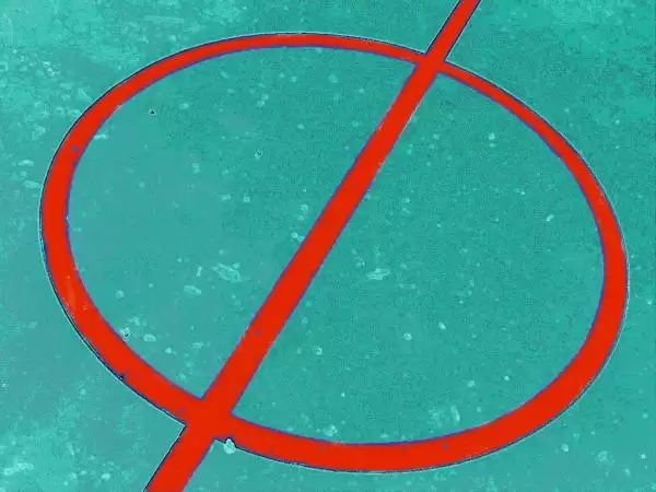 banned_symbol_circle_slash_cc_vince_thum