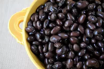 black_beans_CC--cookbookman17.webp
