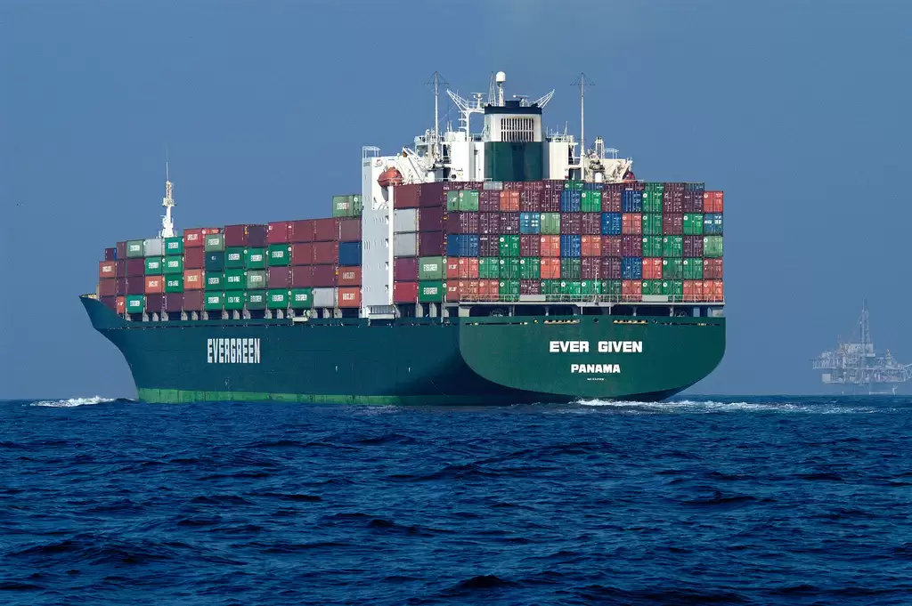 container_ship--cc--national_ocean_servi
