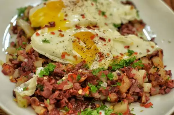 corned_beef_hash_cc_jeffreyw_thumb.webp
