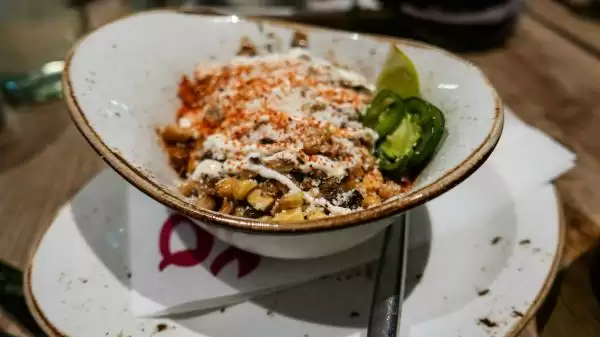 grilled_corn_salad_cc_lou_stejskal_thumb