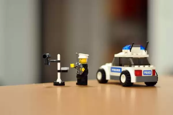 lego_police--cc--me5otron_thumb.webp
