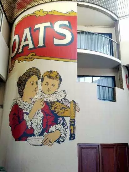 oats_building--cc--travis_wise.webp