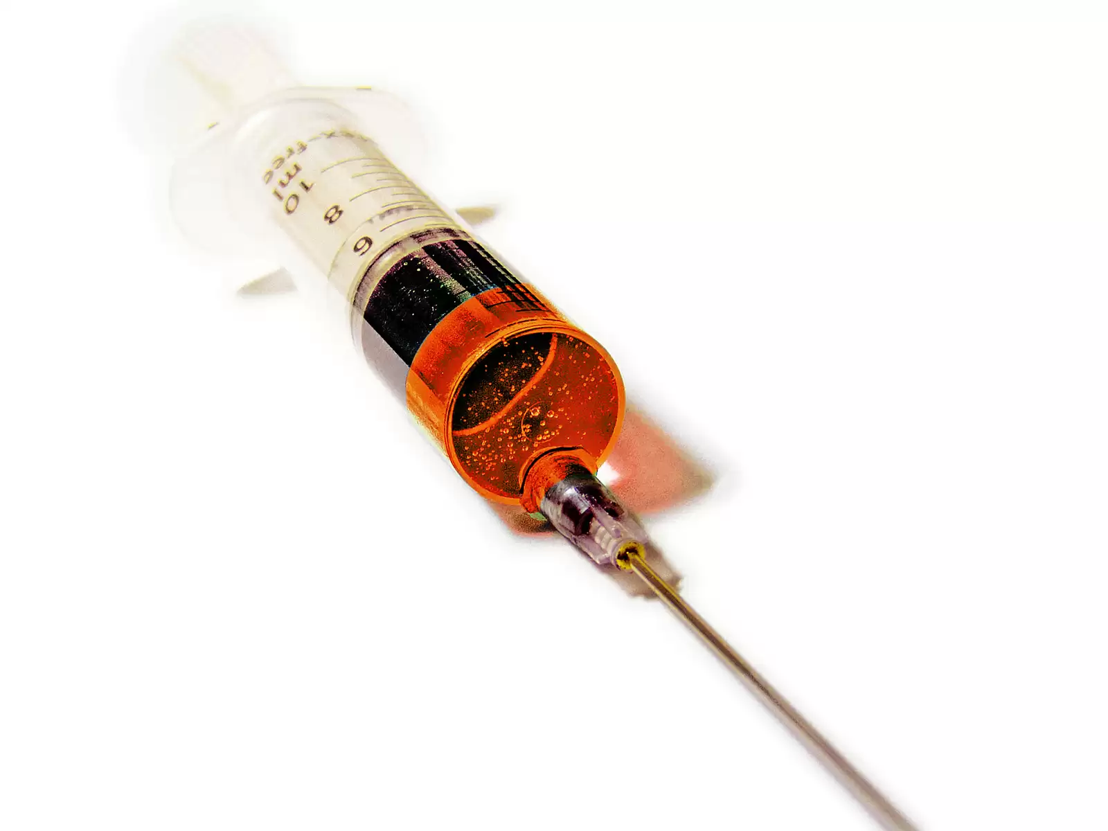 syringe--red--cc--andres_rueda.webp
