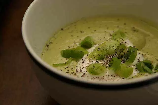 More information about "Avocado and Tomatillo Soup (Gluten-Free)"