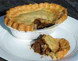 Venison, Ale and Mushroom Pie (Gluten-Free) Venison, Ale and Mushroom Pie (Gluten-Free)