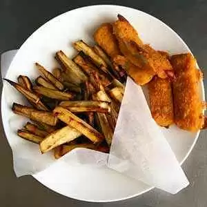 The finished gluten-free fish and chips. Photo: CC--balise42