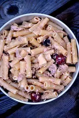 The finished pasta salad.