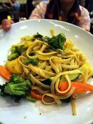 The finished gluten-free pasta primavera. Photo: CC--Tim Rodenberg