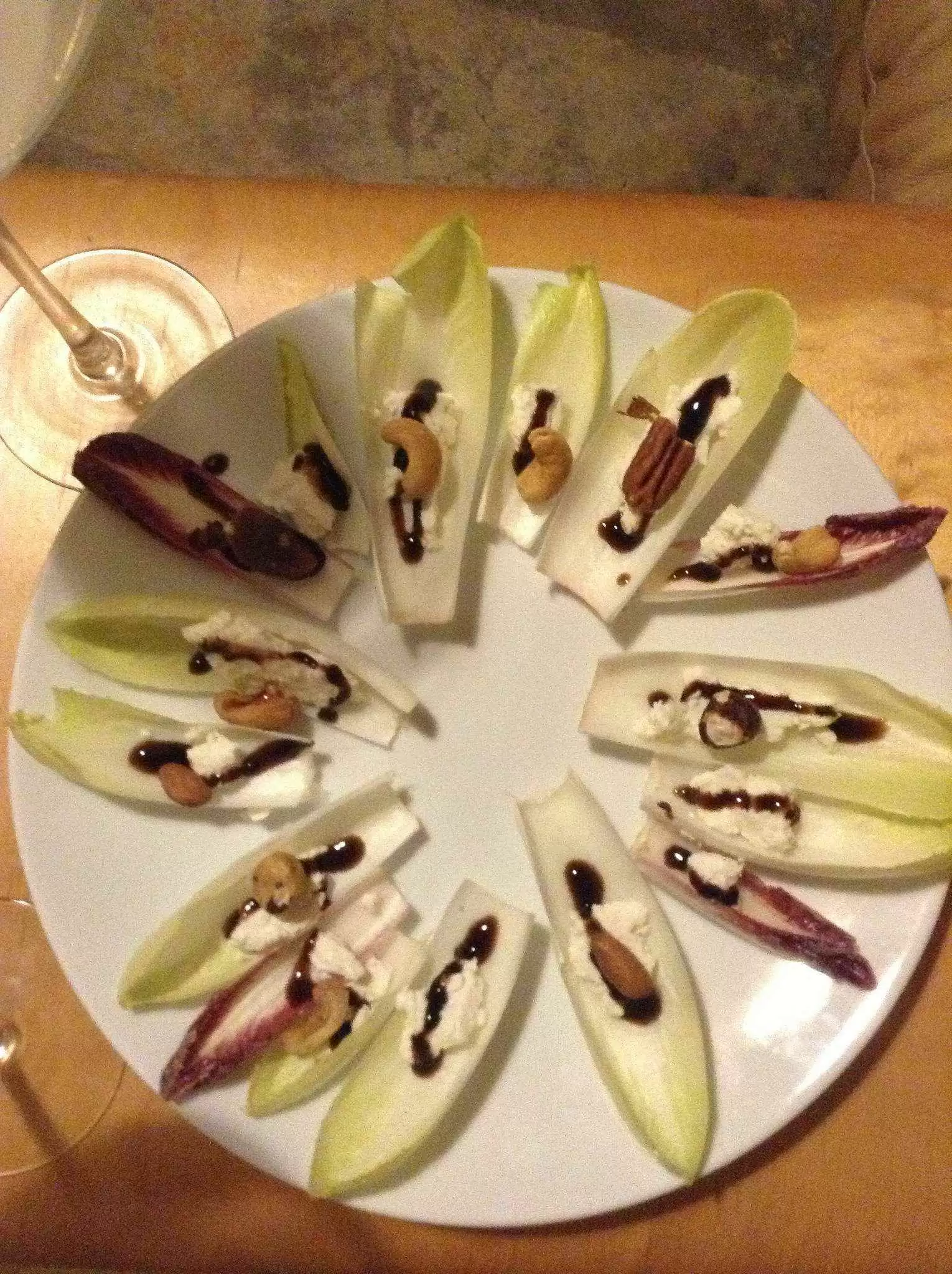 More information about "Endive with Goat Cheese, Bacon and Pomegranate Seeds (Gluten-Free)"