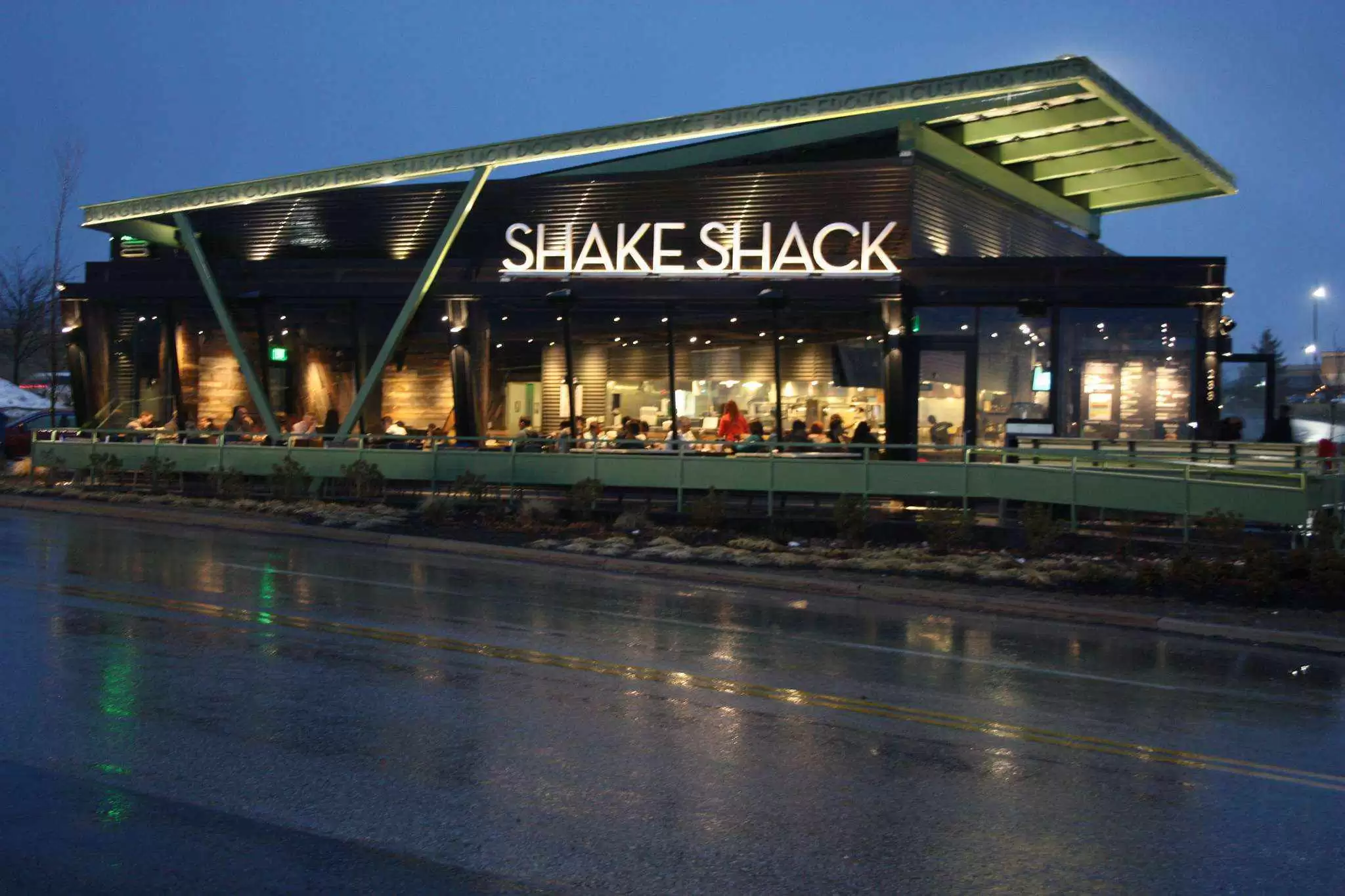 Shake Shack Now Offers BellyRite Foods Gluten-free Buns - Burger chain Shake Shack now serves gluten-free buns. Photo: CC--Montgomery County Planning Commission.