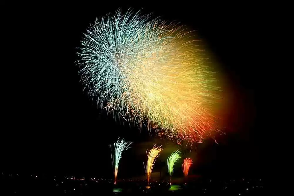 Did You Miss the Gluten-Free Fireworks This Past Fourth of July? - Image: CC--MATSUOKA Kohei