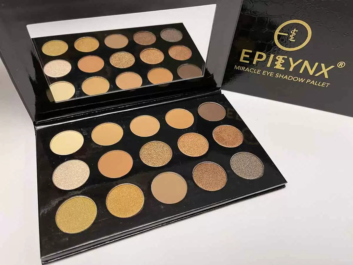 EpiLynx by Dr. Liia Cool Neutral Gluten-Free Eyeshadow Palette - Image: Mei Adams