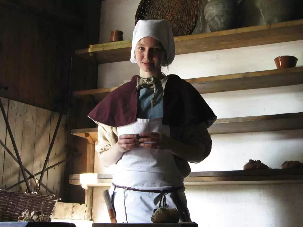 What's Gluten-Free at Whole Foods Bakery? - Medieval bakery girl. Image: CC BY-ND 2.0--Hans S