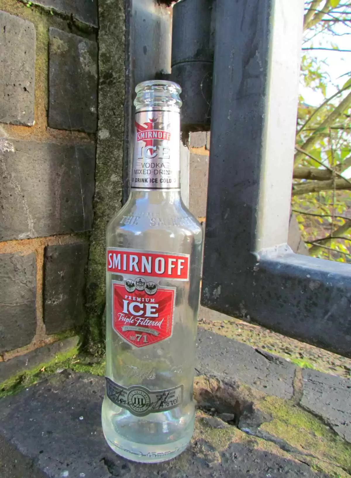 Does Smirnoff Ice Contain Gluten? - Smirnoff Ice. Image: CC BY 2.0-- Ozzy Delaney