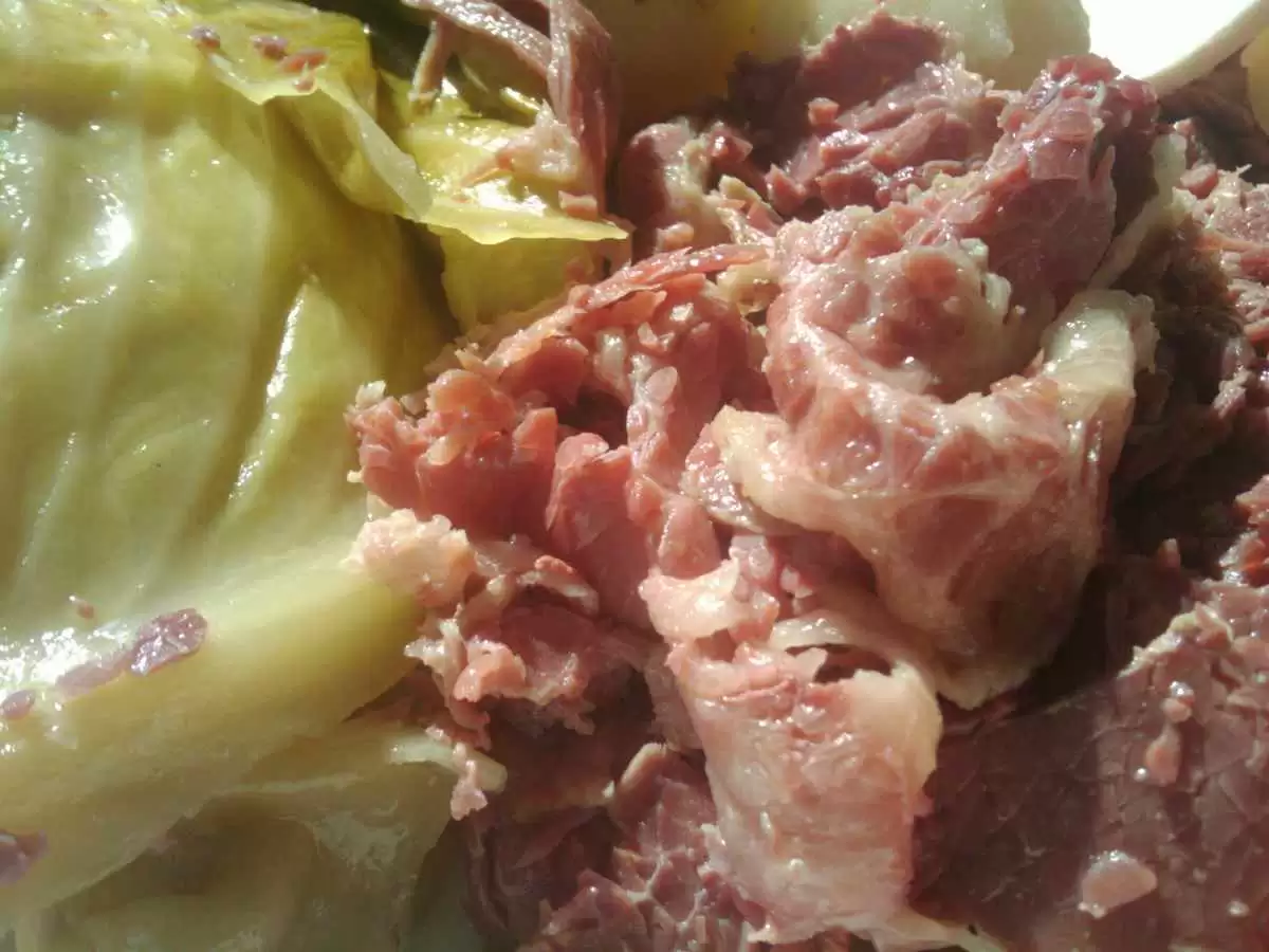 Slow-Cooker Corned Beef and Cabbage (Gluten-Free)