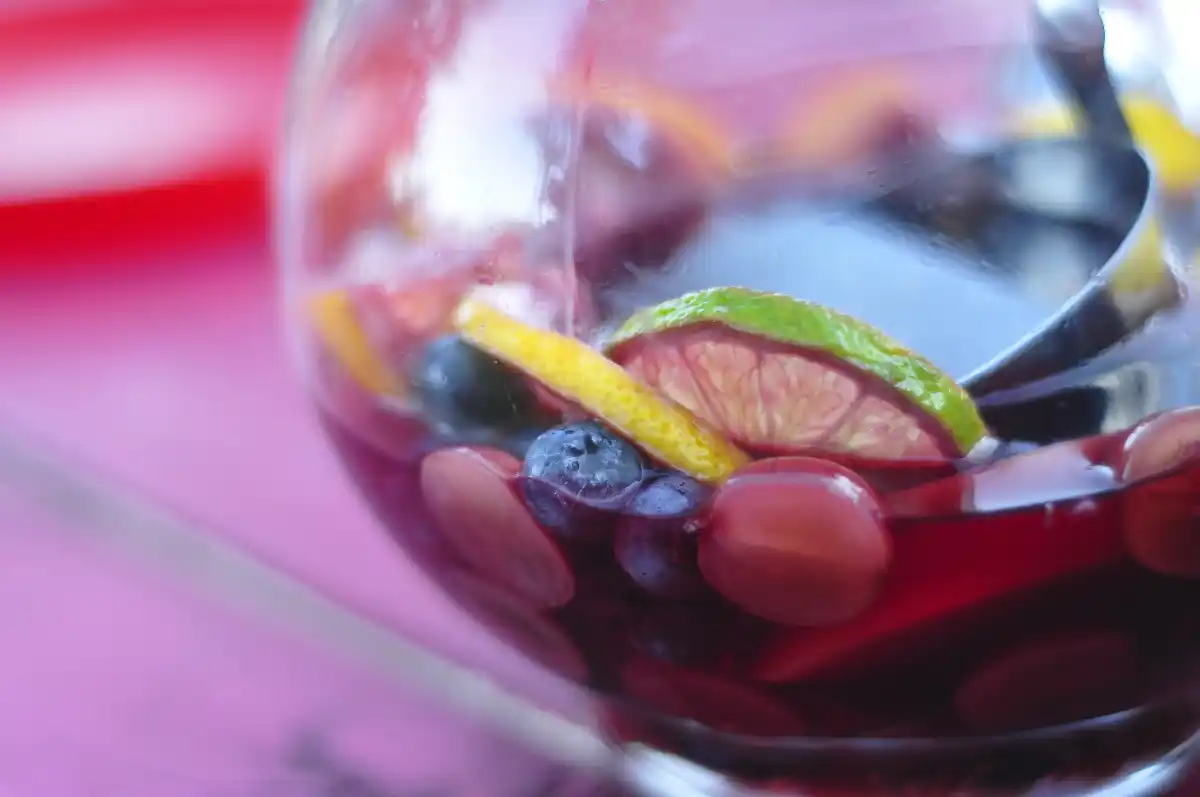 Mixed Berry Gluten-Free Sangria Clara - Sangria. Image: CC BY-SA 2.0--divya_