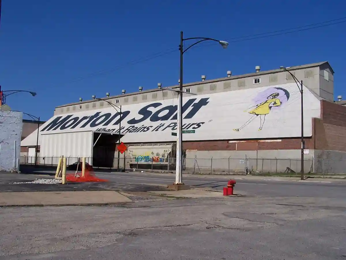 Is Morton Season-All Gluten-Free? - Morton Salt by Cosmo1976 is licensed under CC BY-SA 3.0.