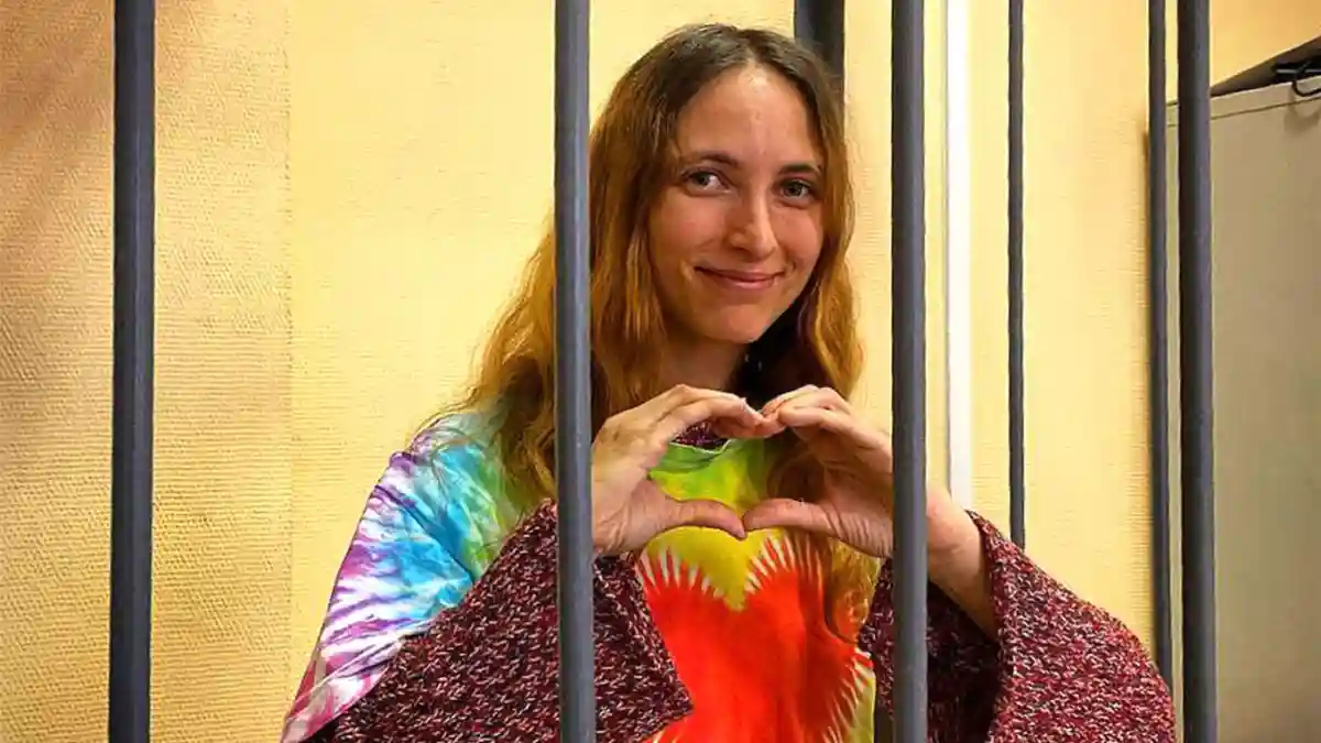 More information about "Artist with Celiac Disease Gets Seven Years in Prison for Protesting Russia's War in Ukraine"