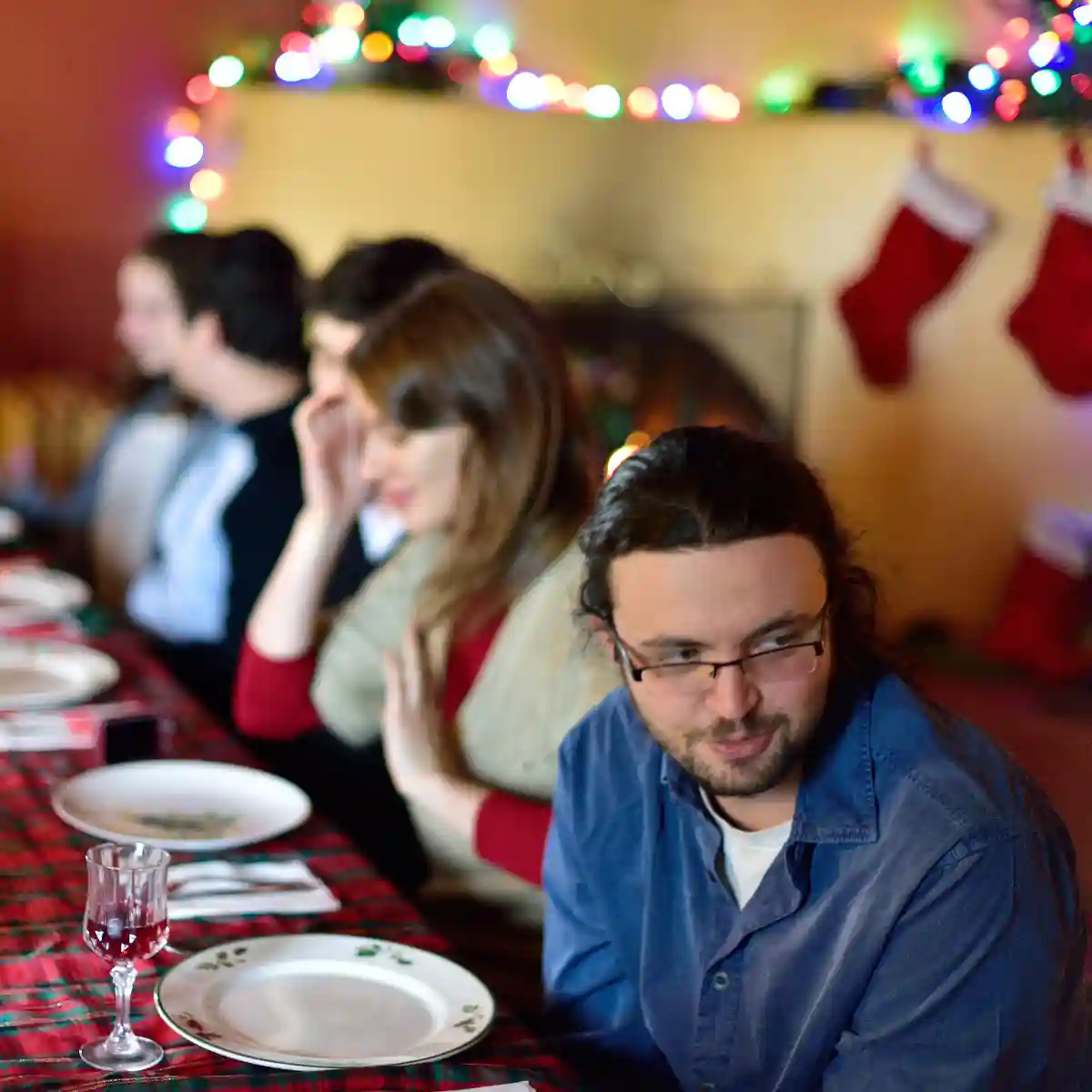 TV Show's Gluten-Free Christmas Advice Sparks Charges of Misinformation - Christmas dinner by theilr is licensed under CC BY-SA 2.0.