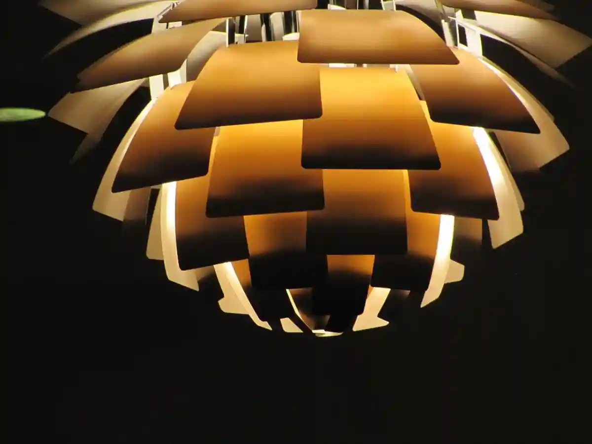 Current Clinical Celiac Disease Trials at the Mayo Clinic - Unique lighting at Mayo Clinic by JennyFinstadJohnson is licensed under CC BY-SA 3.0.