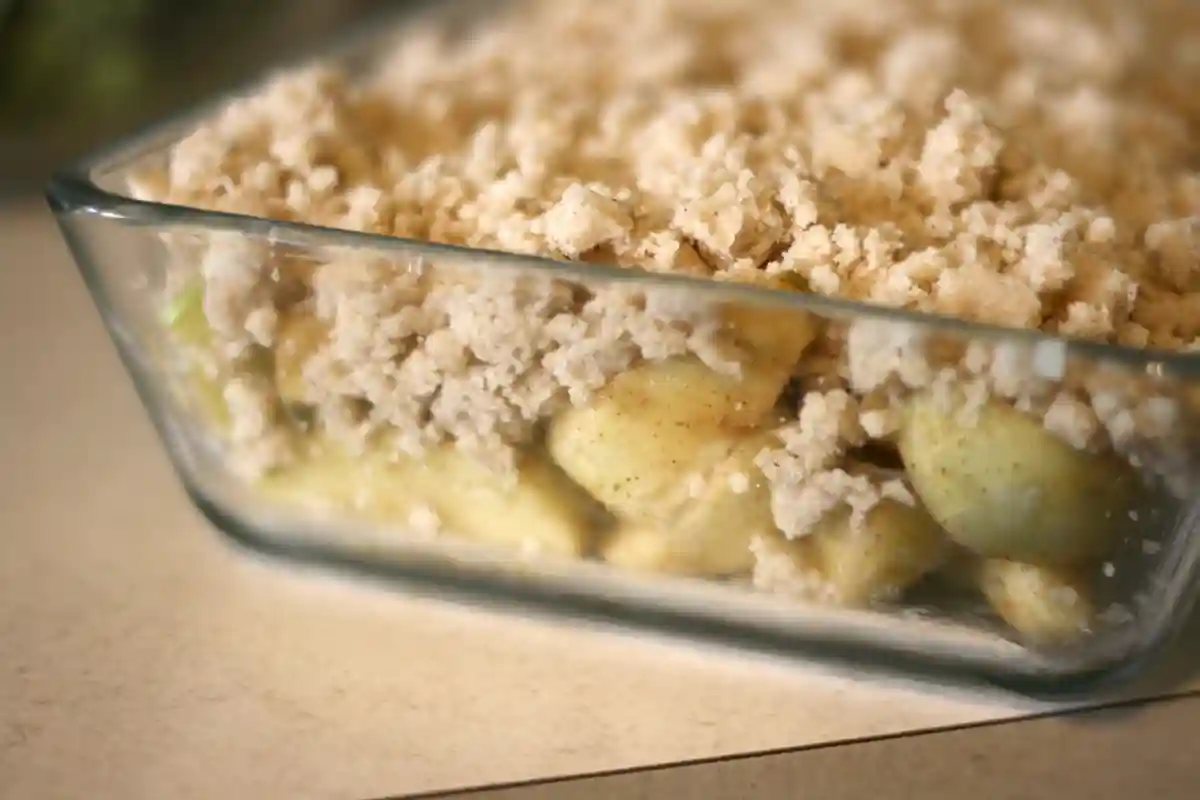 Winter Warmth: Gluten-Free Apple Crisp Delight - apple crisp by MissMessie is licensed under CC BY-SA 2.0.