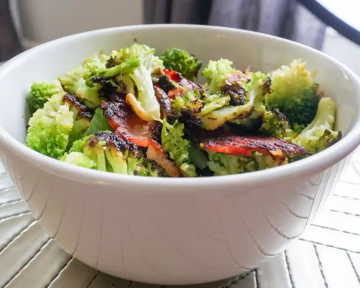 Gluten-Free Springtime Surprise Salad - Broccoli with Bacon by tedeytan is licensed under CC BY-SA 2.0. 