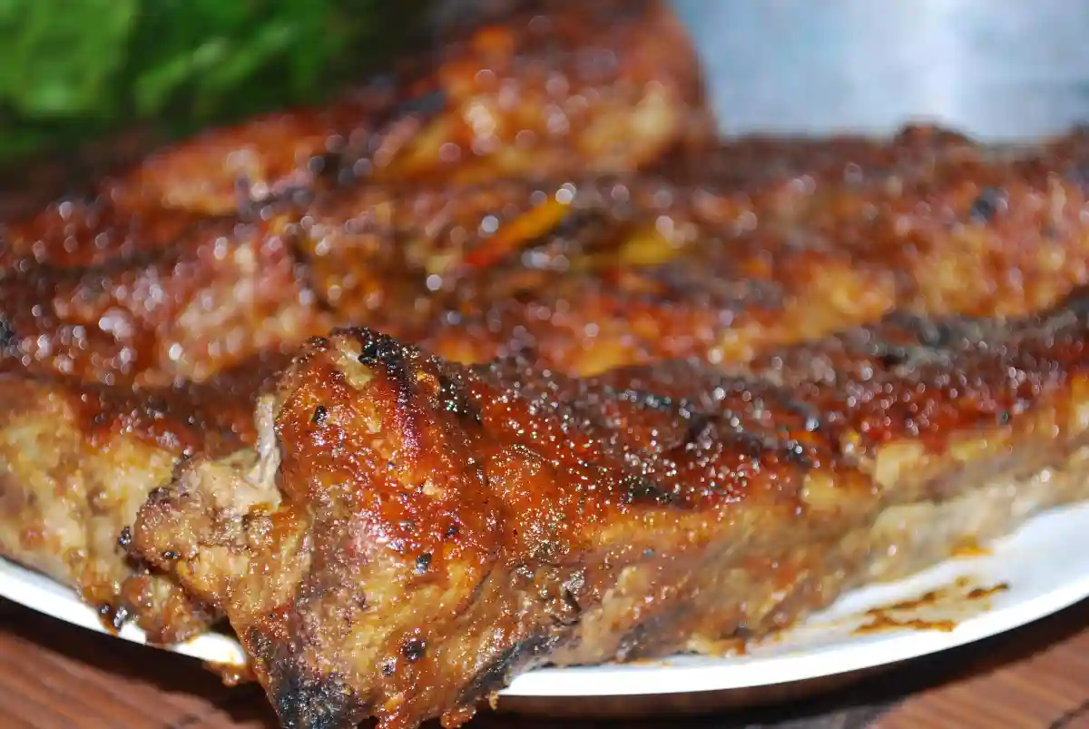 Oven-Braised Country Style Gluten-Free Pork Ribs With Apple Cider - Glistening - Mum's Pork Ribs by avlxyz is licensed under CC BY-SA 2.0.