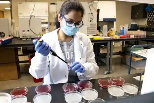 Gluten Content Analysis in Foods Using Different Types of ELISA Test Kits - Food Safety Lab (Gibson by Ark. Agricultural Experiment Station is licensed under CC BY-SA 2.0.