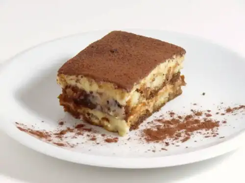 Gluten-Free Tiramisu: A Modern Twist on an Italian Classic - Tiramisu - Raffaele Diomede by Raffaele Diomede from Pordenone, ITALIA is licensed under CC BY 2.0.