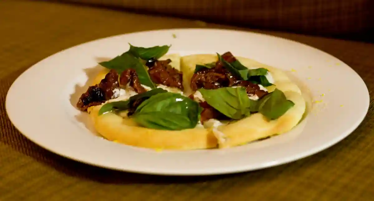 More information about "Polenta Crust Pesto & Goat Cheese Pizza (Gluten-Free)"