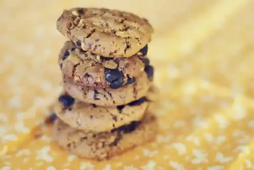 Almond Butter Chocolate Chunk Cookies (Gluten-Free) - peanut butter chocolate chunk cookies by Megan Young is licensed under CC BY-ND 2.0.